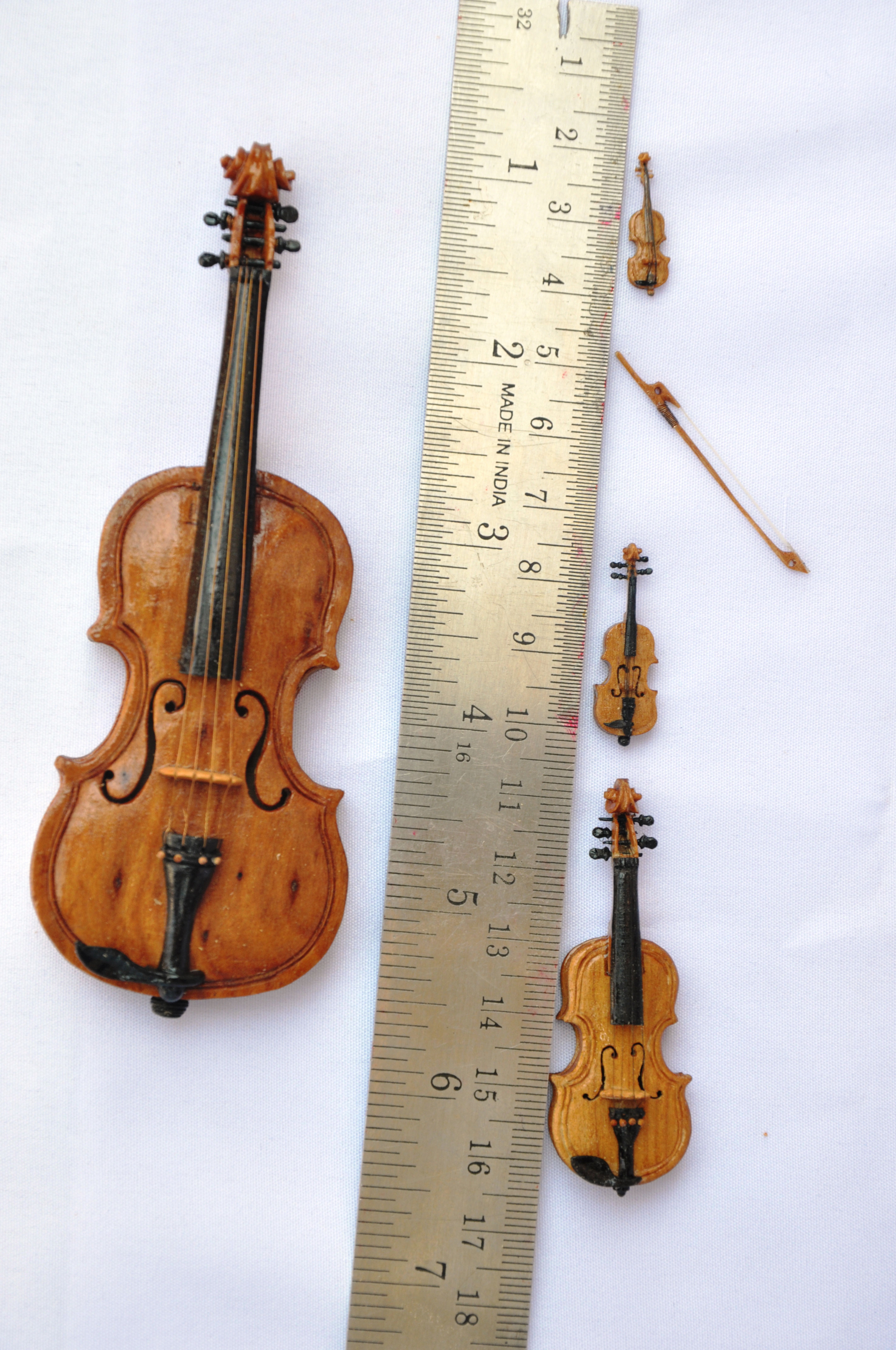 Smallest Playable Violin - India Book of Records
