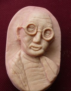 UNIQUE BI-VISUAL SOAP CARVINGS