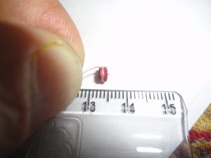 SMALLEST THREAD WHEEL OF A KITE