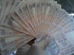 COLLECTION OF 10RS NOTES DEDICATED TO A MOTHER AS A BIRTHDAY GIFT
